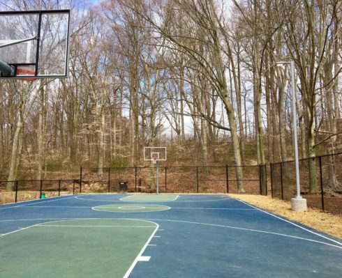 Basketball court Wheaton-Claridge