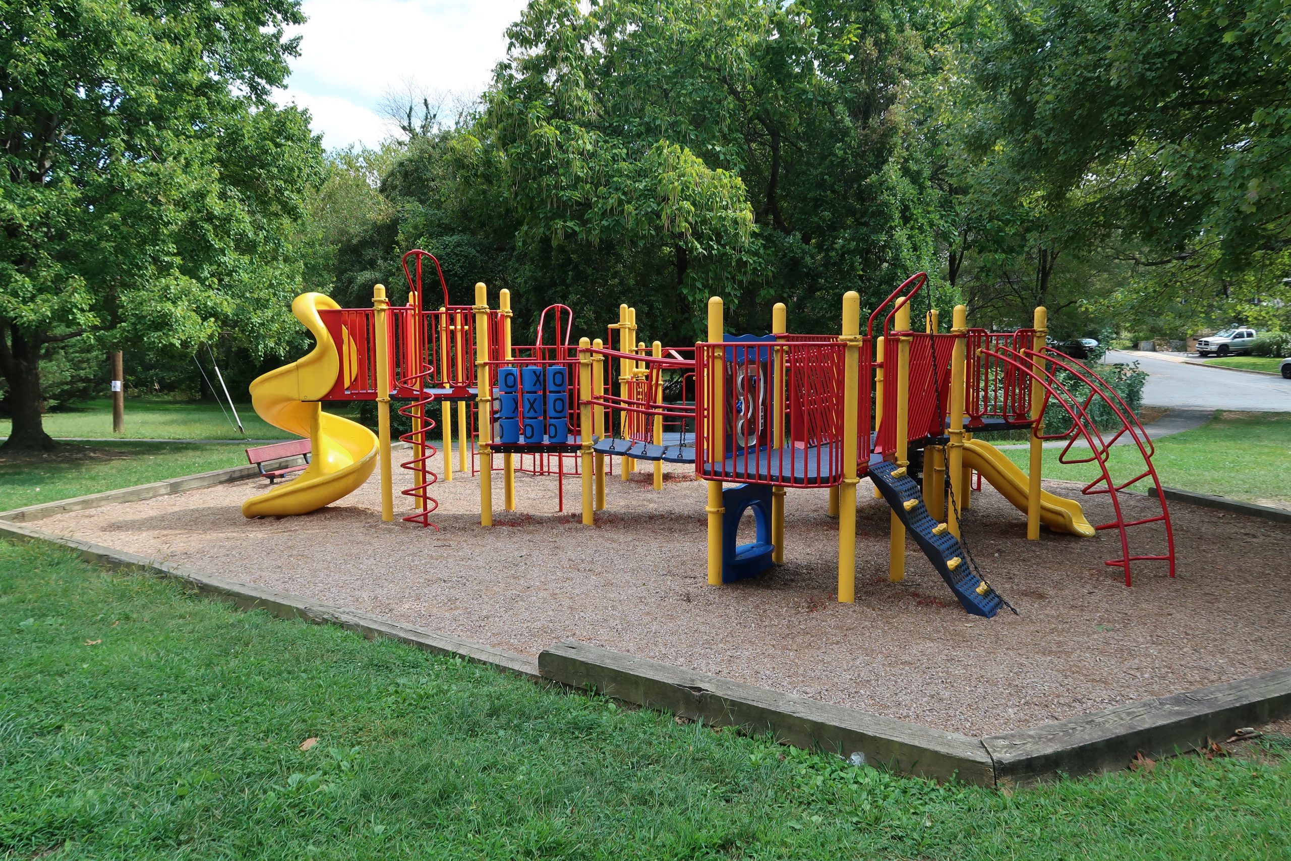 Upper Long Branch Neighborhood Park - Montgomery Parks