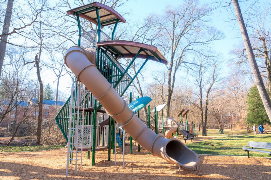 playground hillwood manor neighborhood park