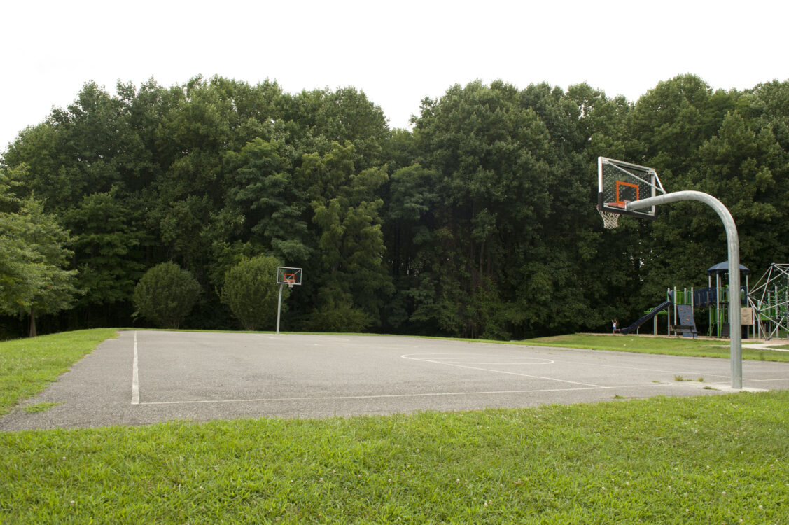 Basketball court at Timberlawn Local Park