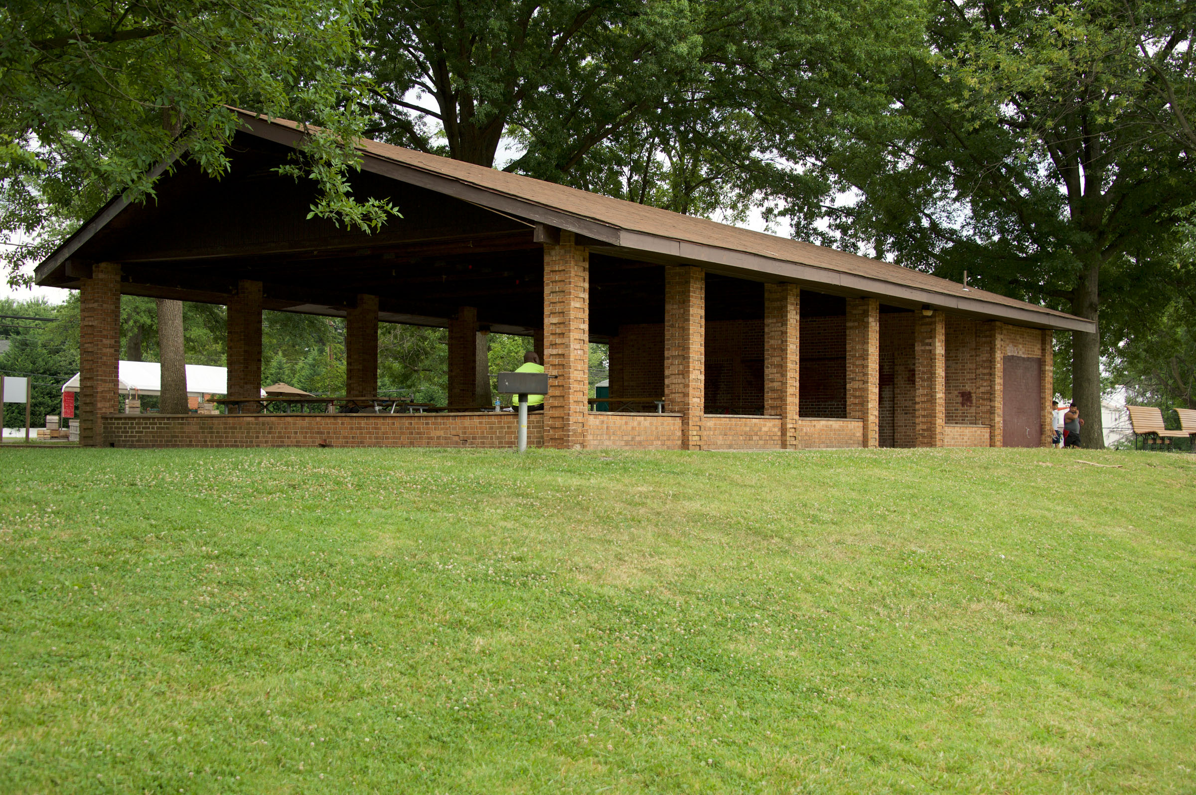 picnic shelter wheaton forest local park