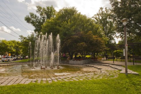 Fountain at Woodside Urban Park