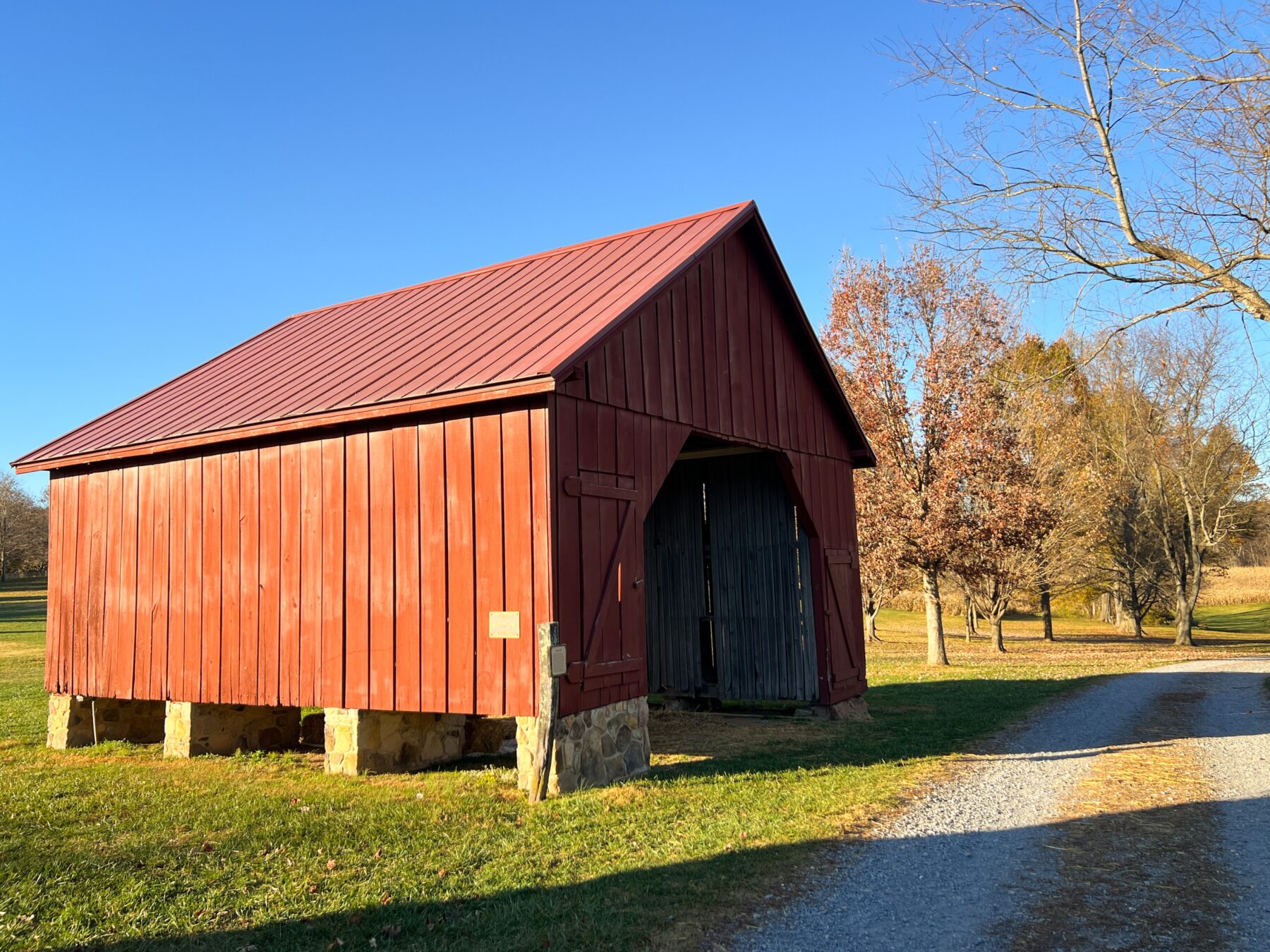 The red corn crib 