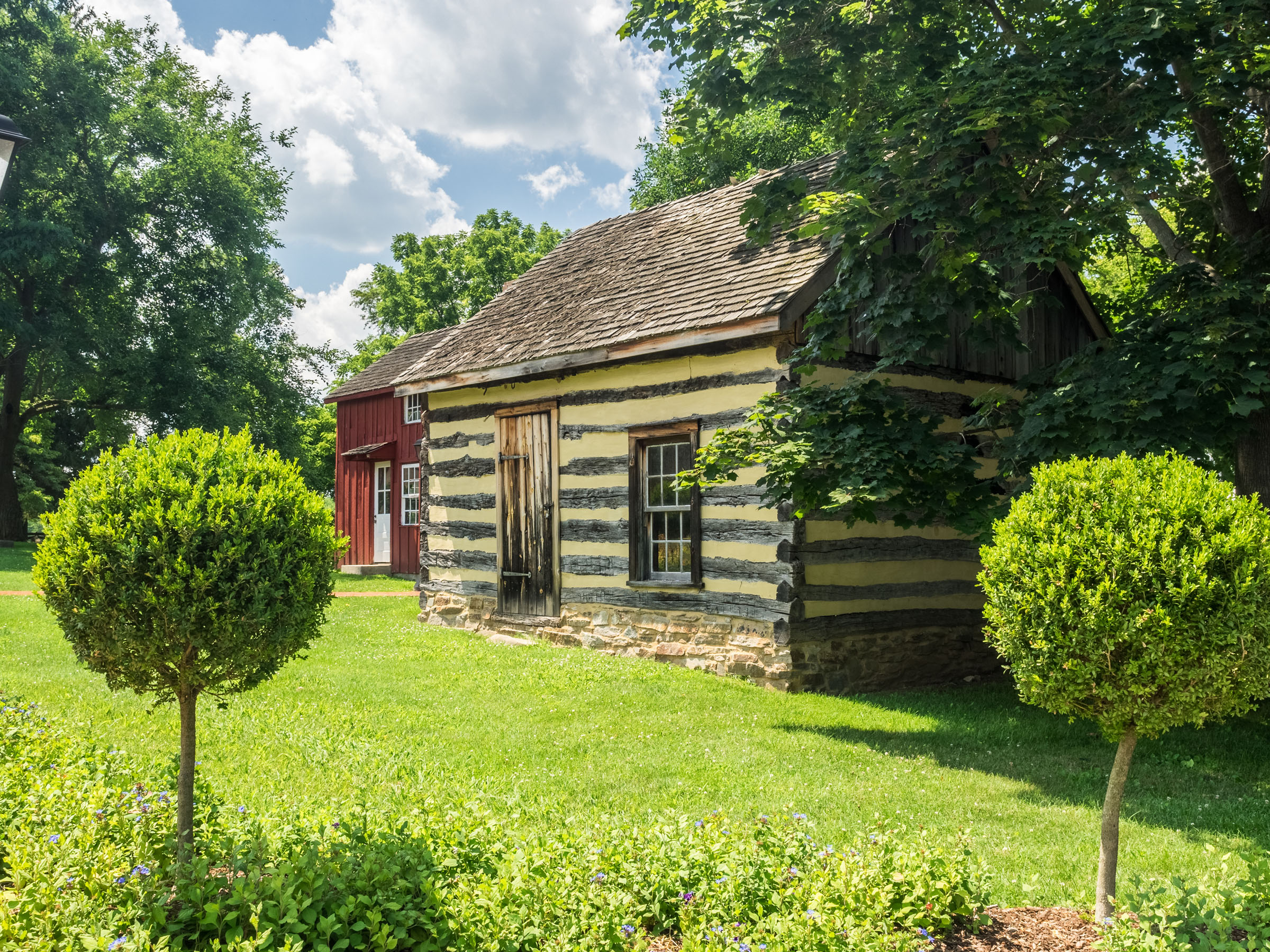 Woodlawn Manor House