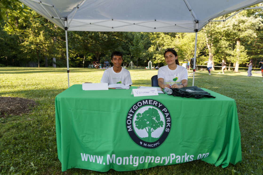 Volunteer Service - Montgomery Parks