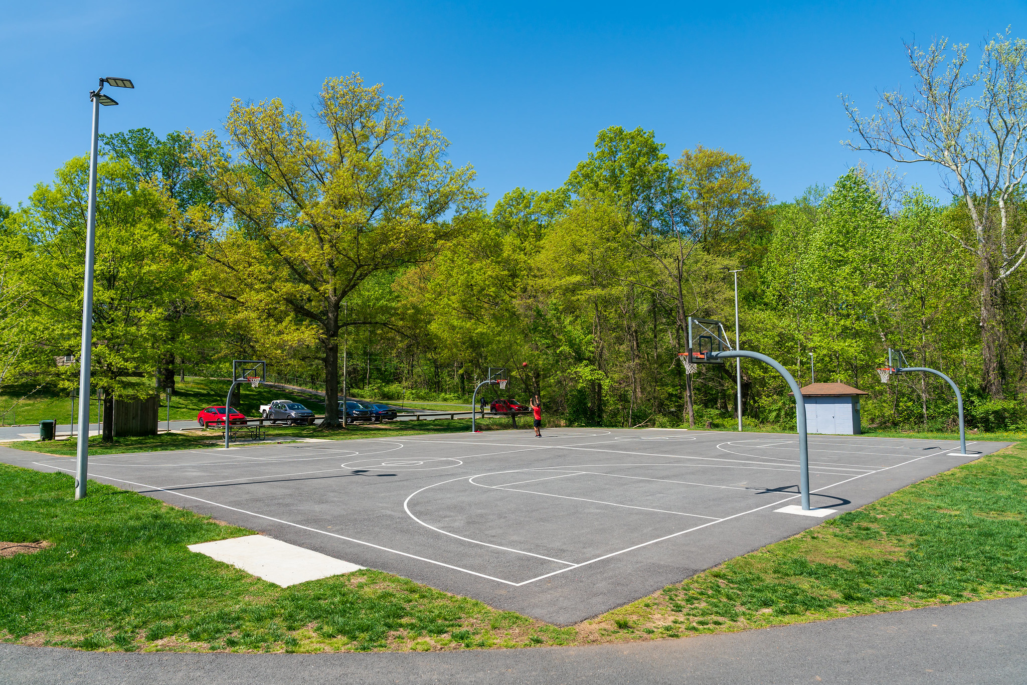 Basketball courts at Ken-Gar Palisades Local Park