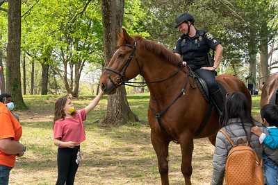 park police on a horse