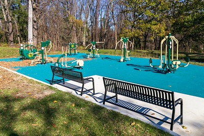 exercise station at wheaton regional park 