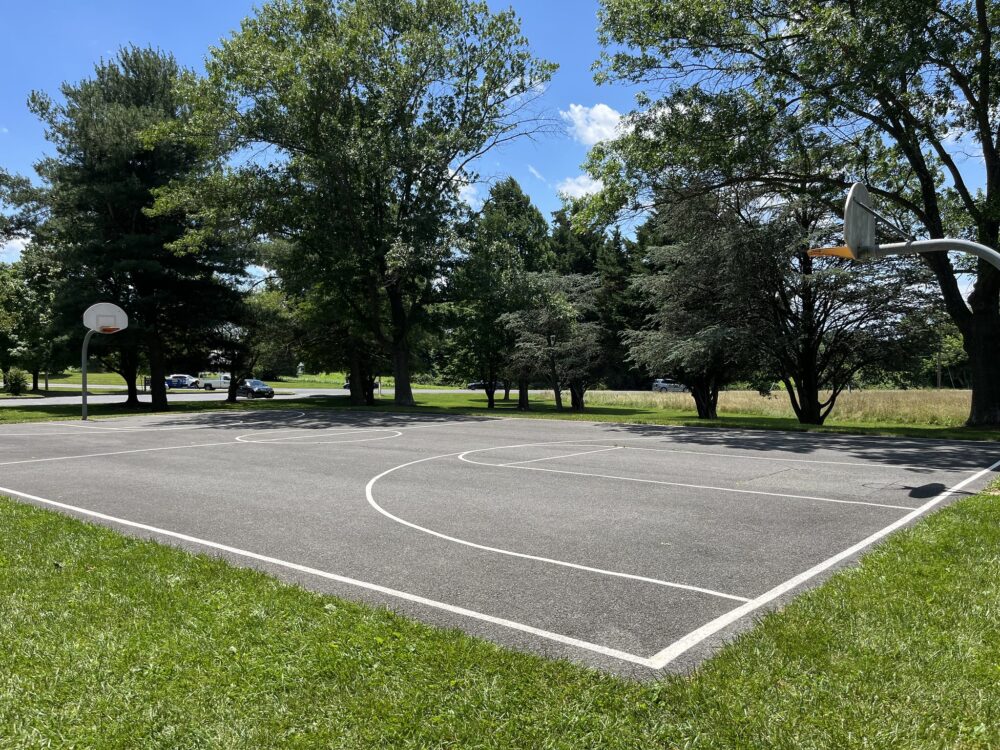 Basketball court at Darnestown Local Park