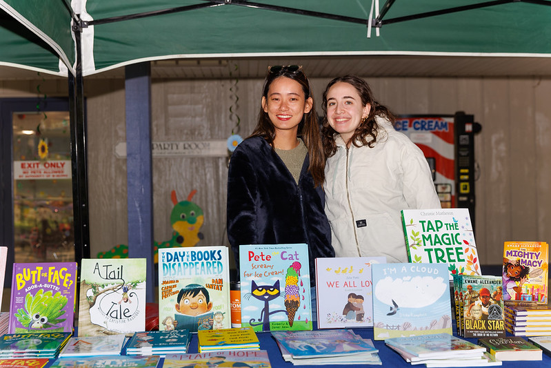 Book-vendor